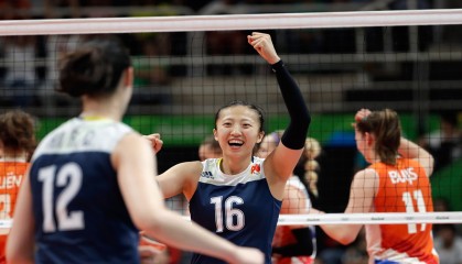 kaiyun官方-足篮双线引爆热搜，西汉姆止颓备战社区盾，尤文更衣室暗流涌动，西亚卡姆TL破纪录